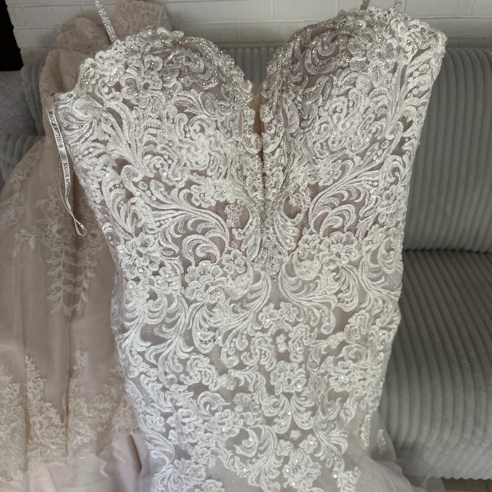 Fiona- Maggie Sottero - Picture 1 of 9